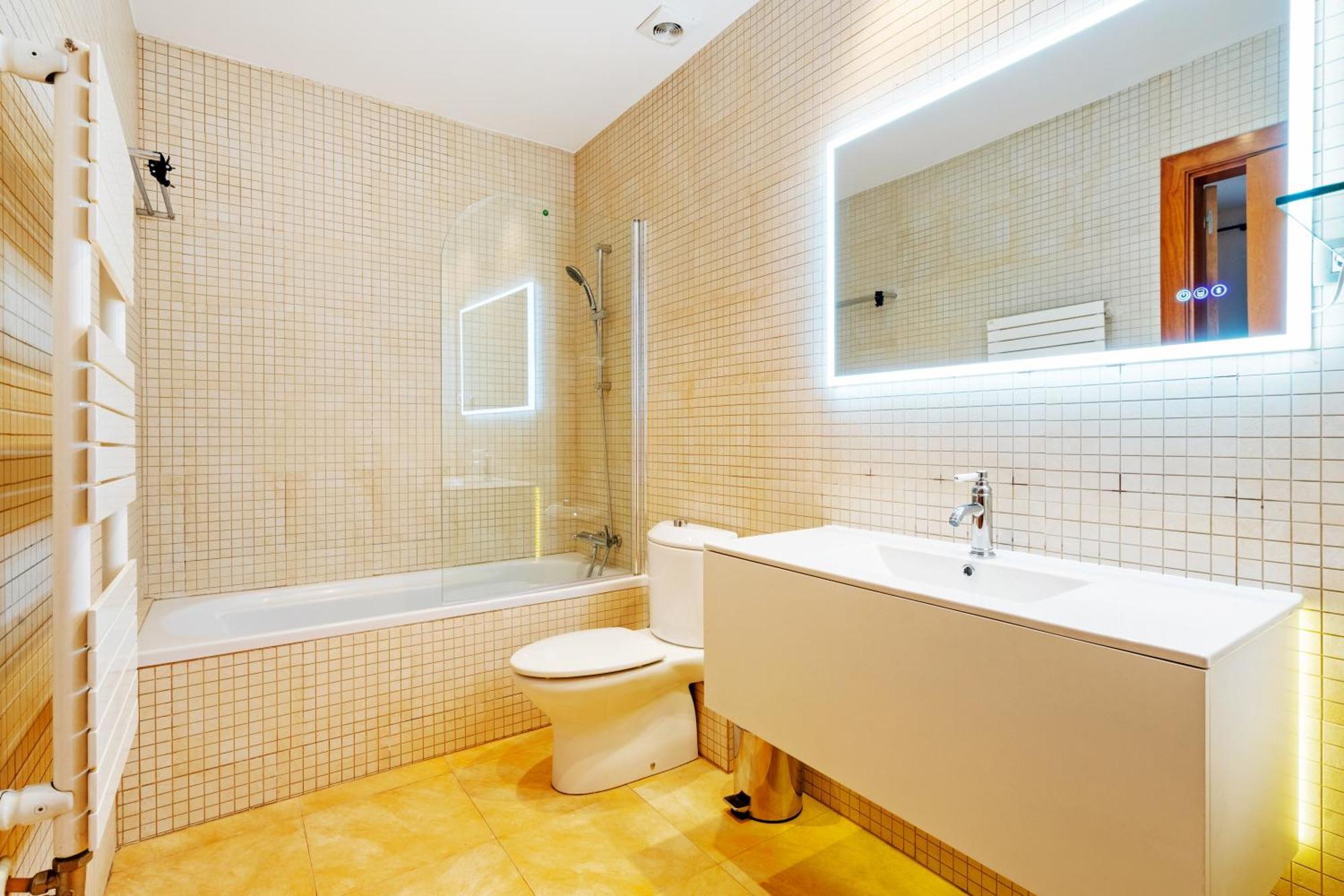 Quiet, Vibrant 2 Bedroom In Pedestrian Eixample * Barcellona