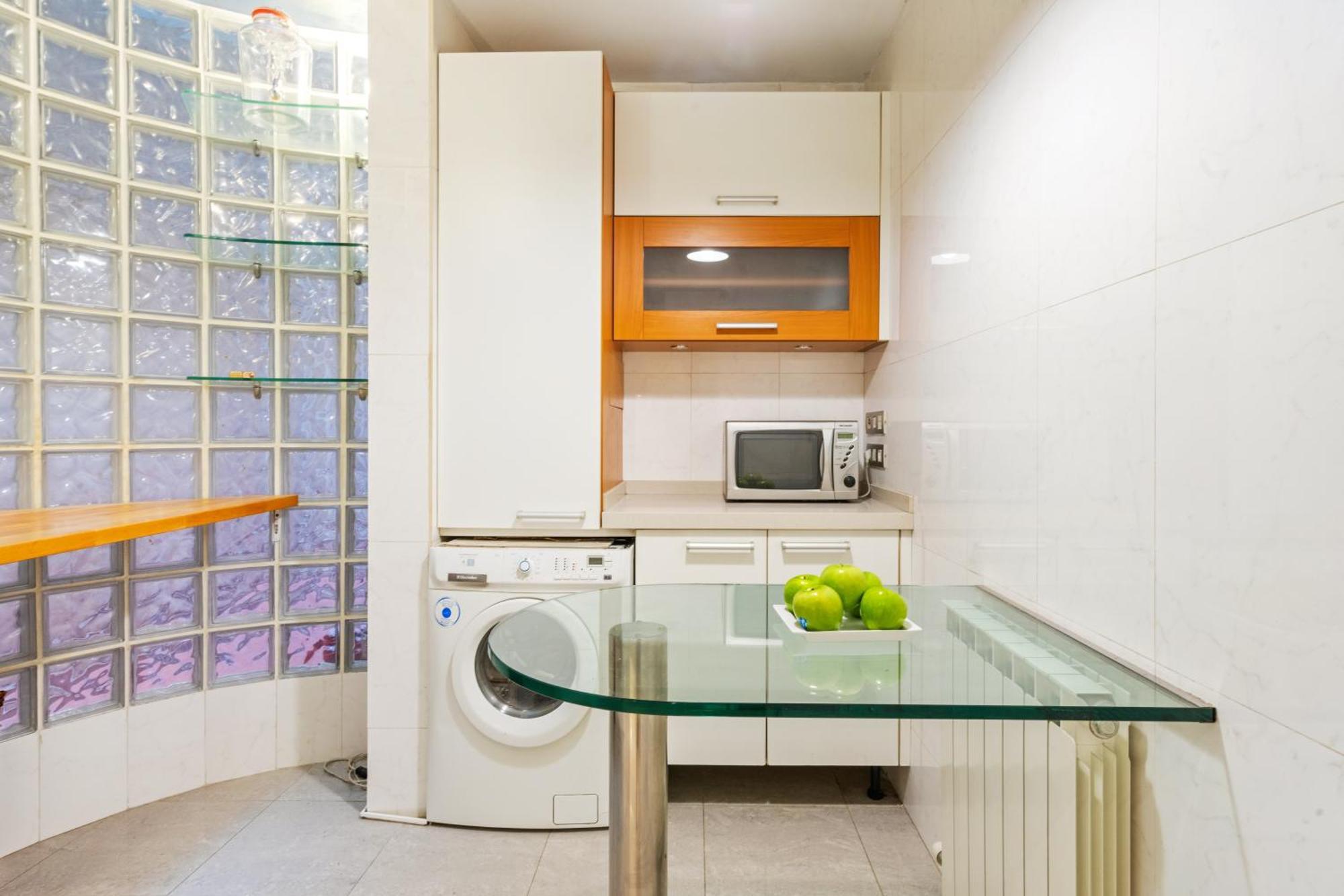 Appartamento Quiet, Vibrant 2 Bedroom In Pedestrian Eixample *