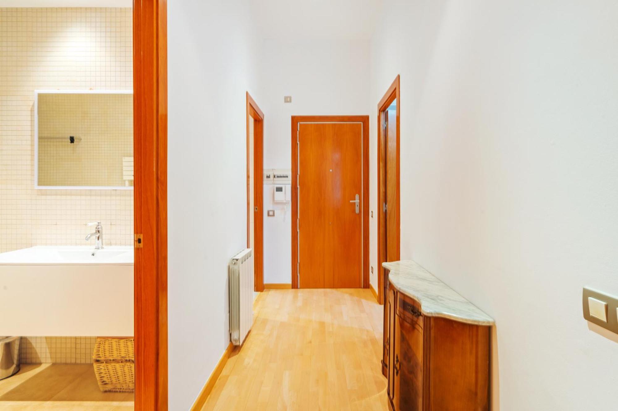 Quiet, Vibrant 2 Bedroom In Pedestrian Eixample Barcellona