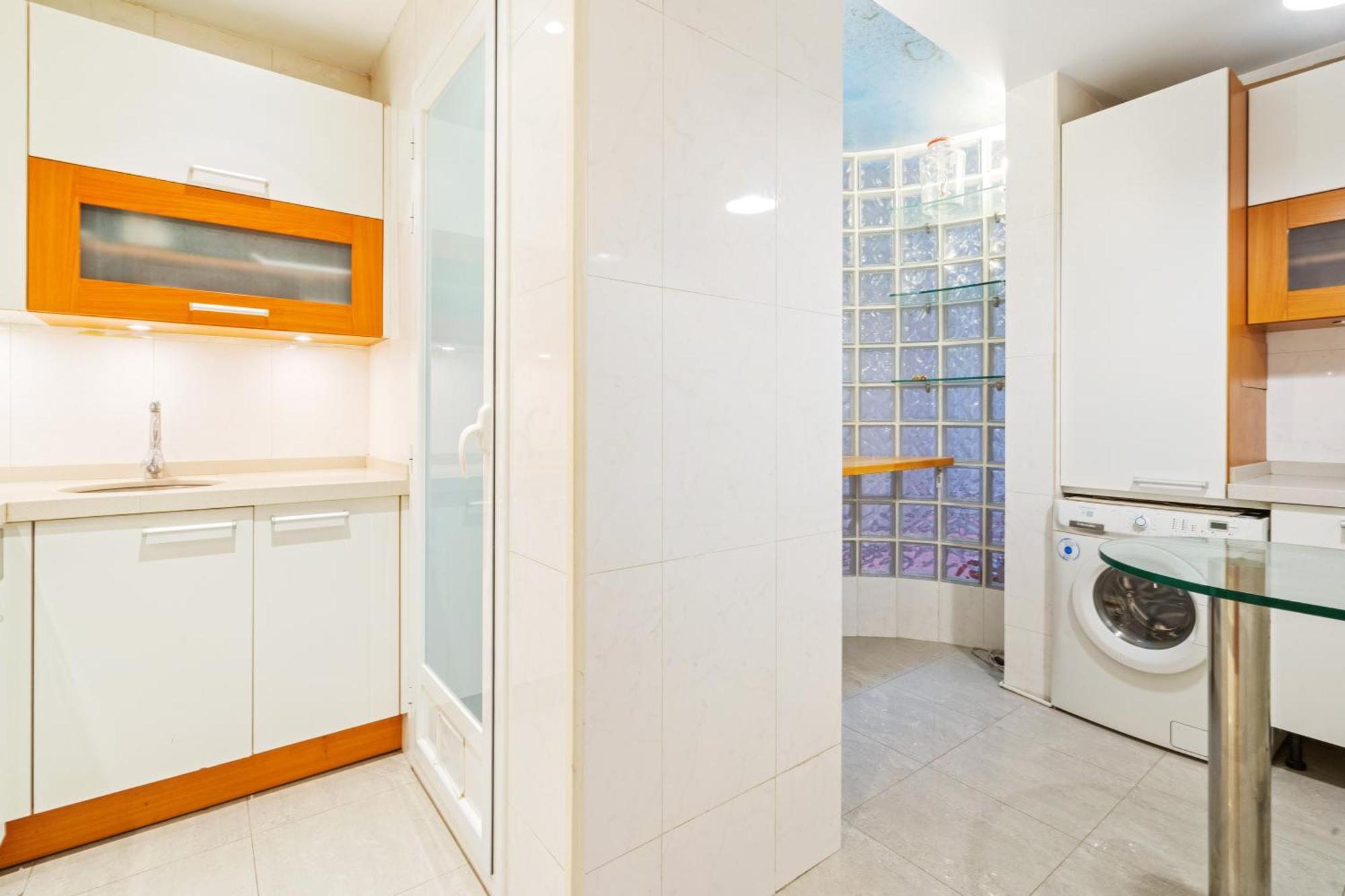 Appartamento Quiet, Vibrant 2 Bedroom In Pedestrian Eixample